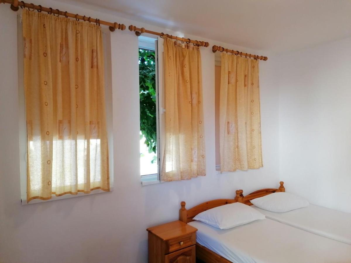 Guest House Sokratovi Obzor Extérieur photo