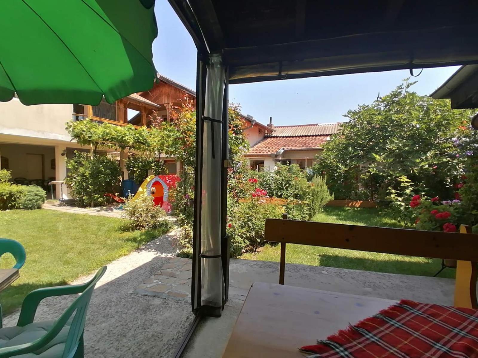 Guest House Sokratovi Obzor Extérieur photo