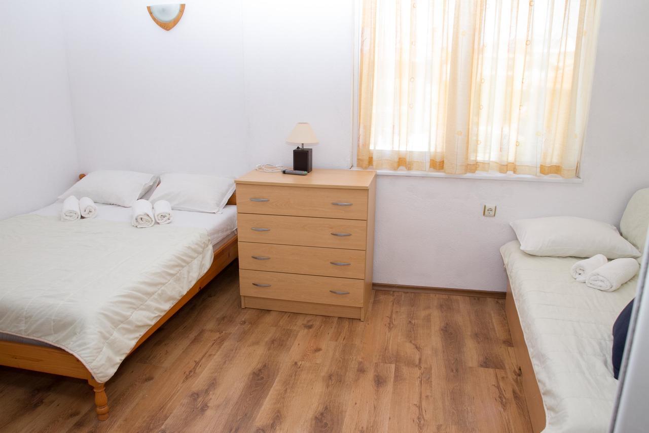 Guest House Sokratovi Obzor Extérieur photo