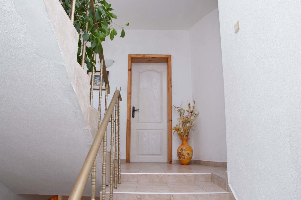 Guest House Sokratovi Obzor Extérieur photo