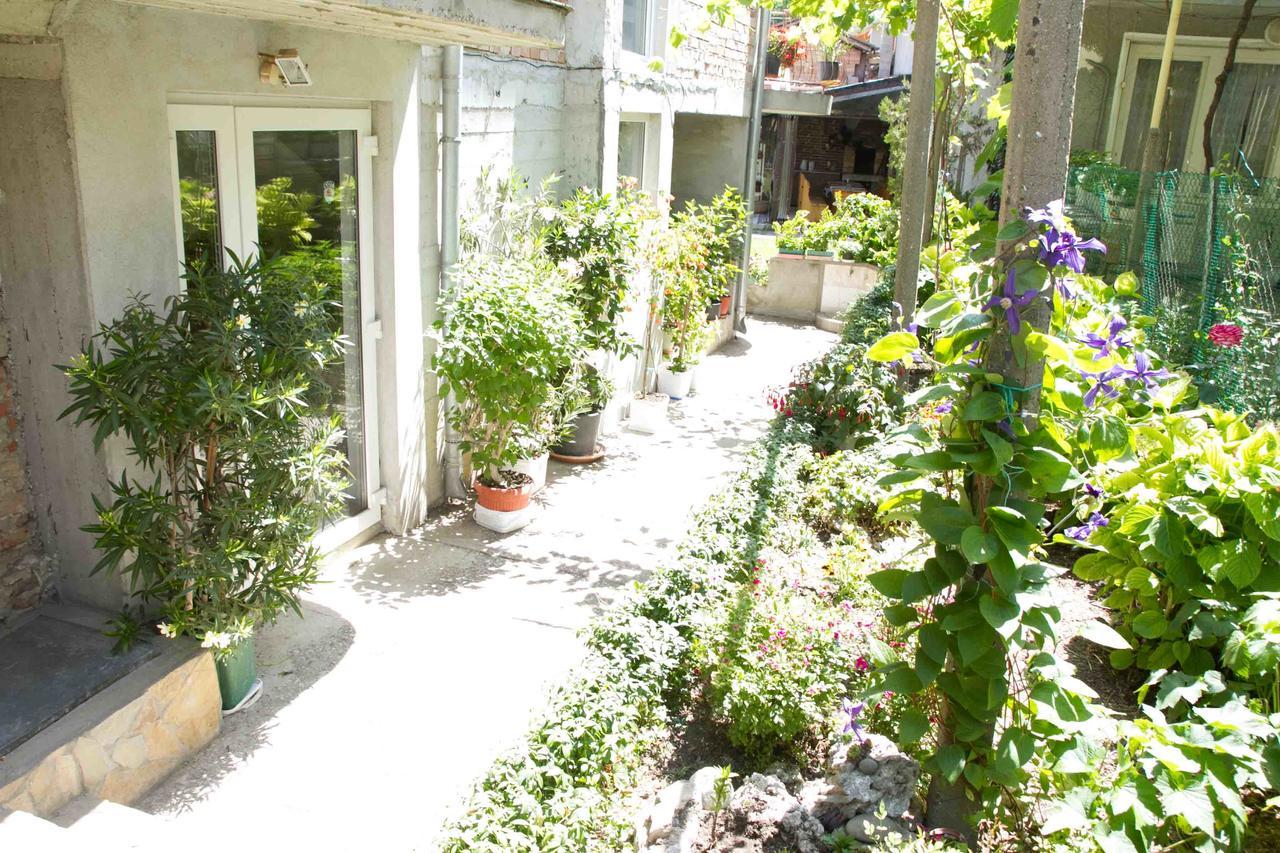 Guest House Sokratovi Obzor Extérieur photo